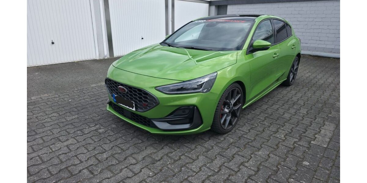 Ford Focus 19.000 km 36.900 &euro; Köln 51107