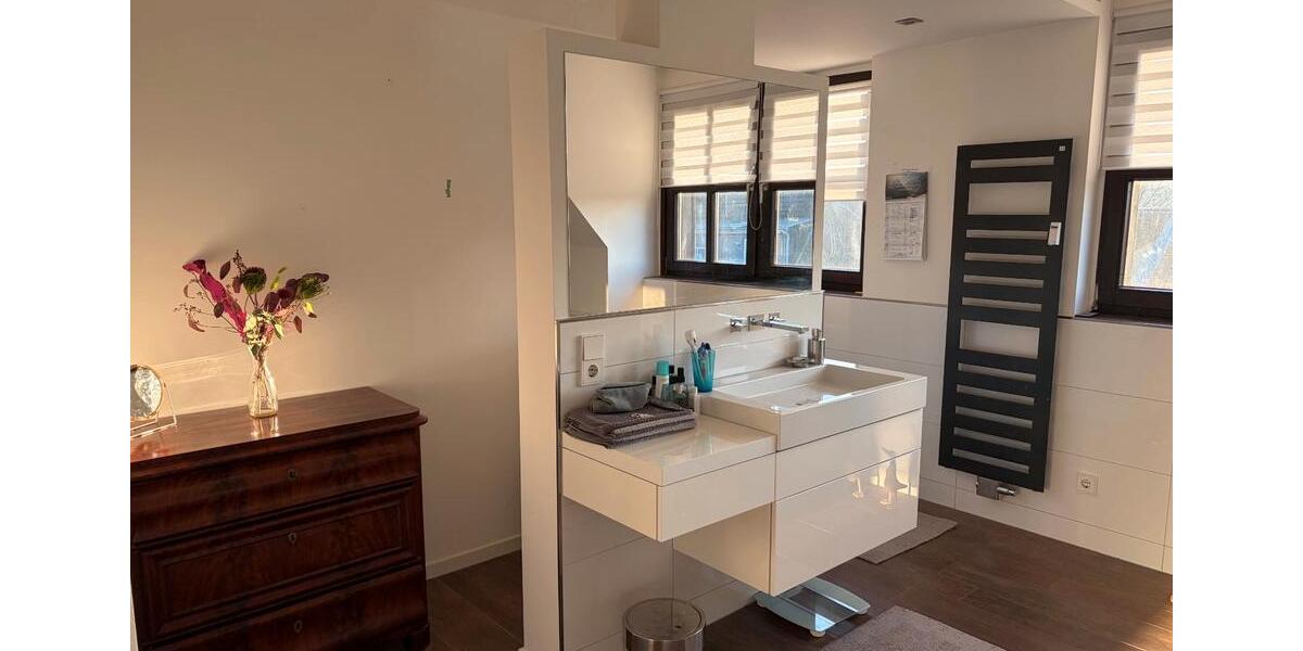 Dachgeschoßwohnung Düsseldorf Stadtbezirk 7 - 5 Zimmer, 139 m&sup2;, 695.000&euro; | Angebot:26067812