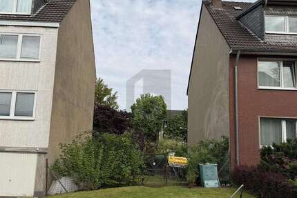 Grundstück Düsseldorf Stadtbezirk 8 - 300.000&euro; | Angebot:27070416