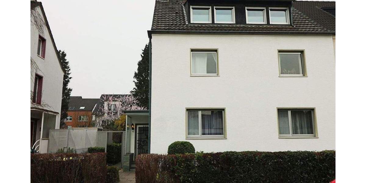 Mehrfamilienhaus, Wohnhaus Köln Holweide Holweide - 9 Zimmer, 195 m&sup2;, 785.000&euro; | Angebot:25778833