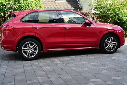 Porsche Cayenne 178.000 km 20.800 &euro; Solingen 42653