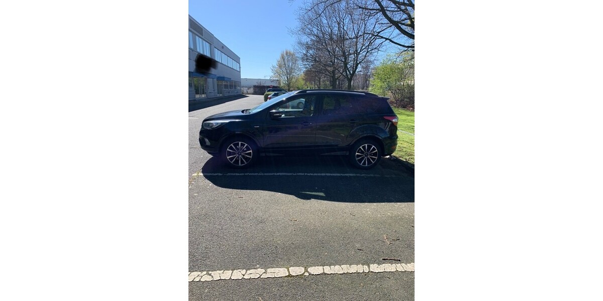 Ford Kuga 61.400 km 18.800 &euro; Neuss 41460