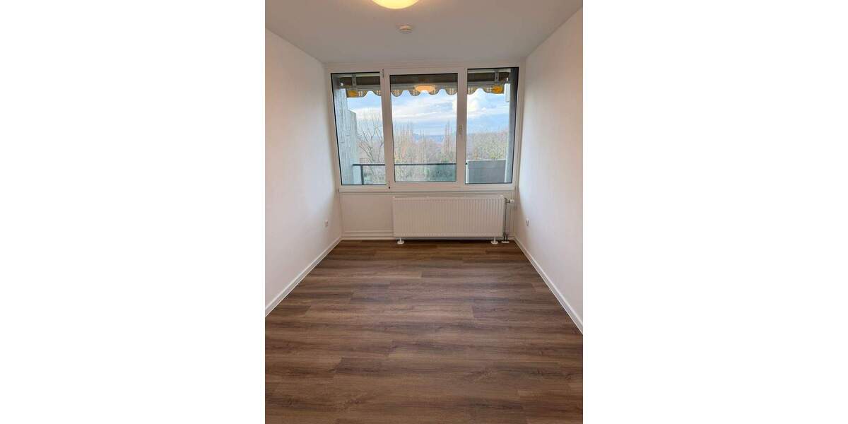 Etagenwohnung Köln Westhoven - 3 Zimmer, 96 m&sup2;, 1.400&euro; | Angebot:25802583