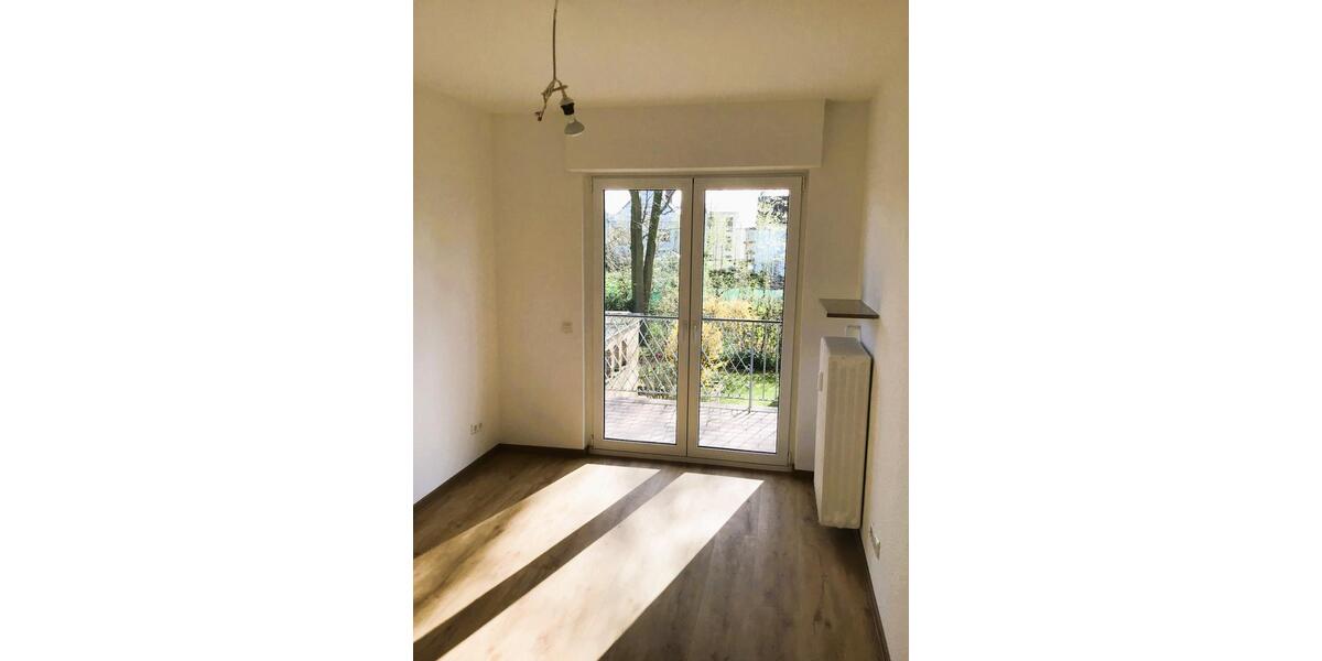 Etagenwohnung Köln Kalk - 4 Zimmer, 105 m&sup2;, 1.520&euro; | Angebot:25943409