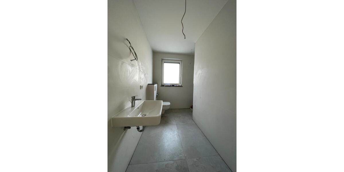 Erdgeschoßwohnung Bergisch Gladbach Alt-Frankenforst - 3 Zimmer, 80 m&sup2;, 1.500&euro; | Angebot:26022718