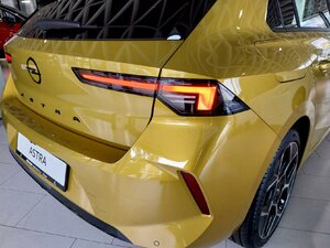 Opel Astra Ultimate PANO LHZ SHZ KAM NAVI 2.700 km 29.980 &euro; HAAN 42781