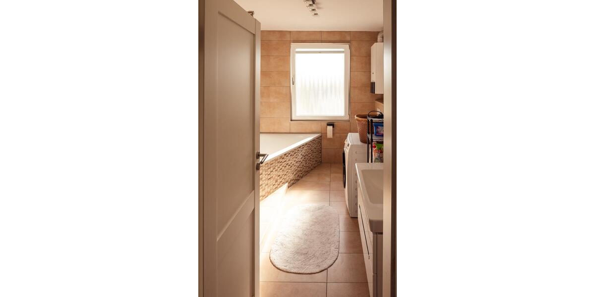 Etagenwohnung Düsseldorf Düsseltal - 2 Zimmer, 70 m&sup2;, 1.499&euro; | Angebot:26679382