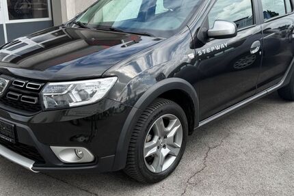 Dacia Logan 102.841 km 7.950 &euro; Düsseldorf 40231