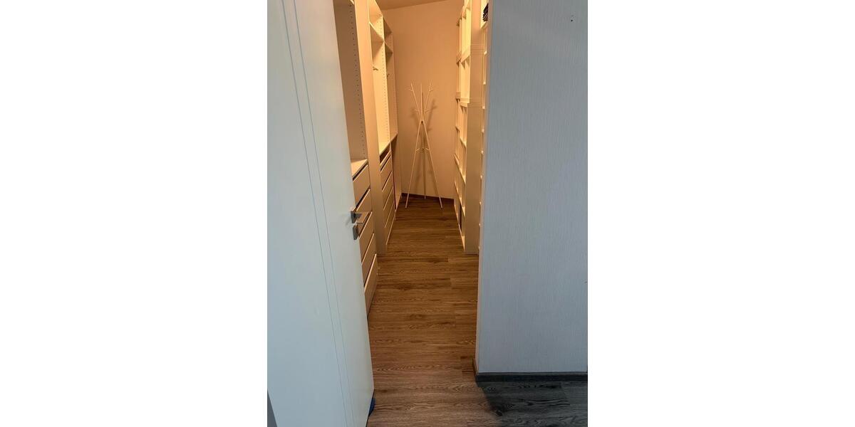 Terrassenwohnung Solingen Mitte - 2 Zimmer, 90 m&sup2;, 1.500&euro; | Angebot:24398819