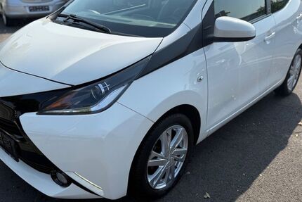 Toyota Aygo (X) 60.544 km 5.990 &euro; Köln 51065