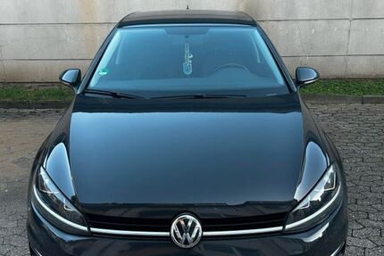 VW Golf 212.000 km 12.599 &euro; Köln 51067