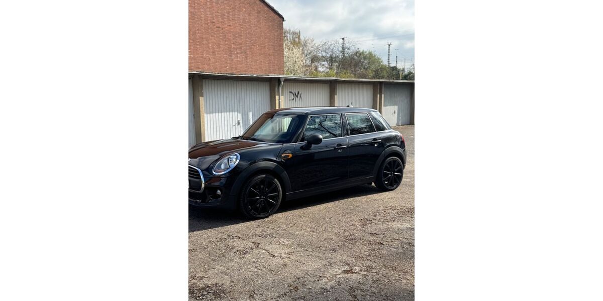 Mini ONE 143.000 km 6.900 &euro; Köln 50935