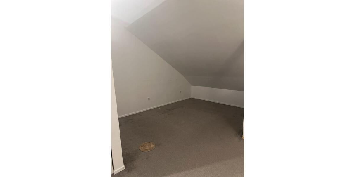 Etagenwohnung Bergheim - 6 Zimmer, 150 m&sup2;, 2.300&euro; | Angebot:25996430