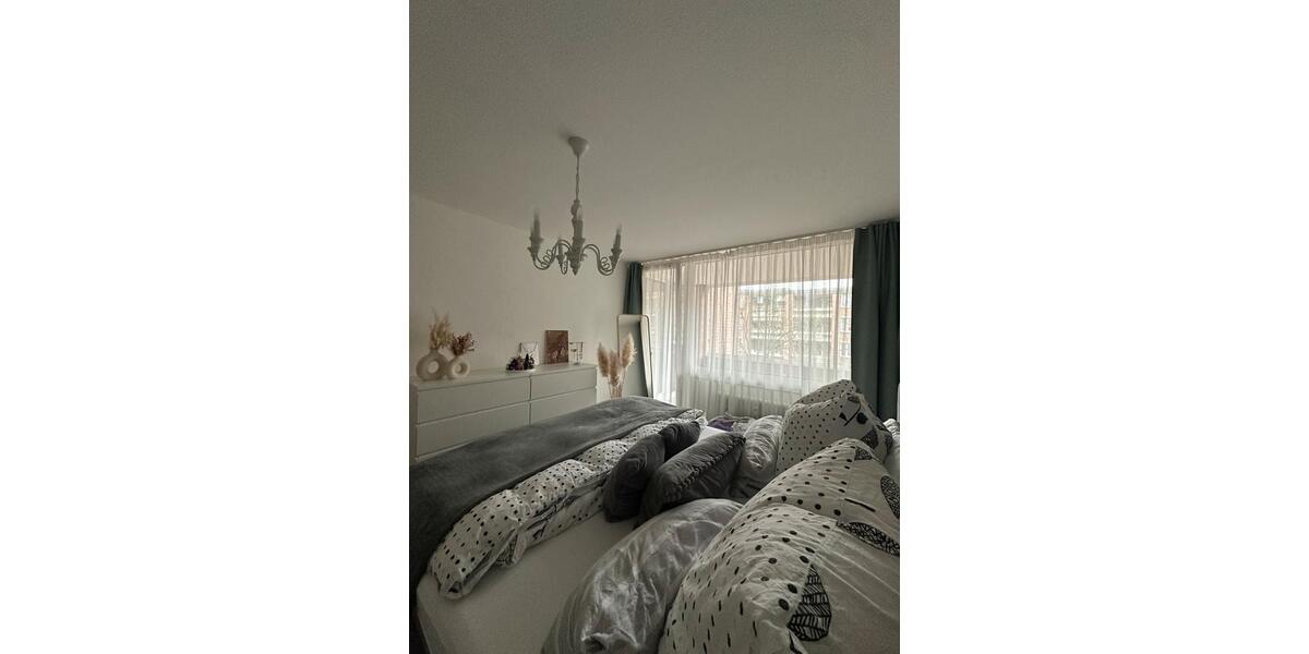 Etagenwohnung Köln Nippes - 2 Zimmer, 72 m&sup2;, 1.950&euro; | Angebot:25968674