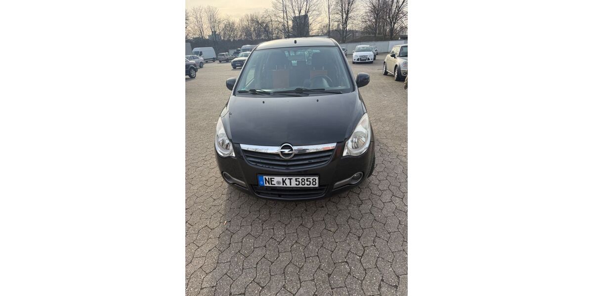 Opel Agila 131.000 km 2.200 &euro; Meerbusch 40667