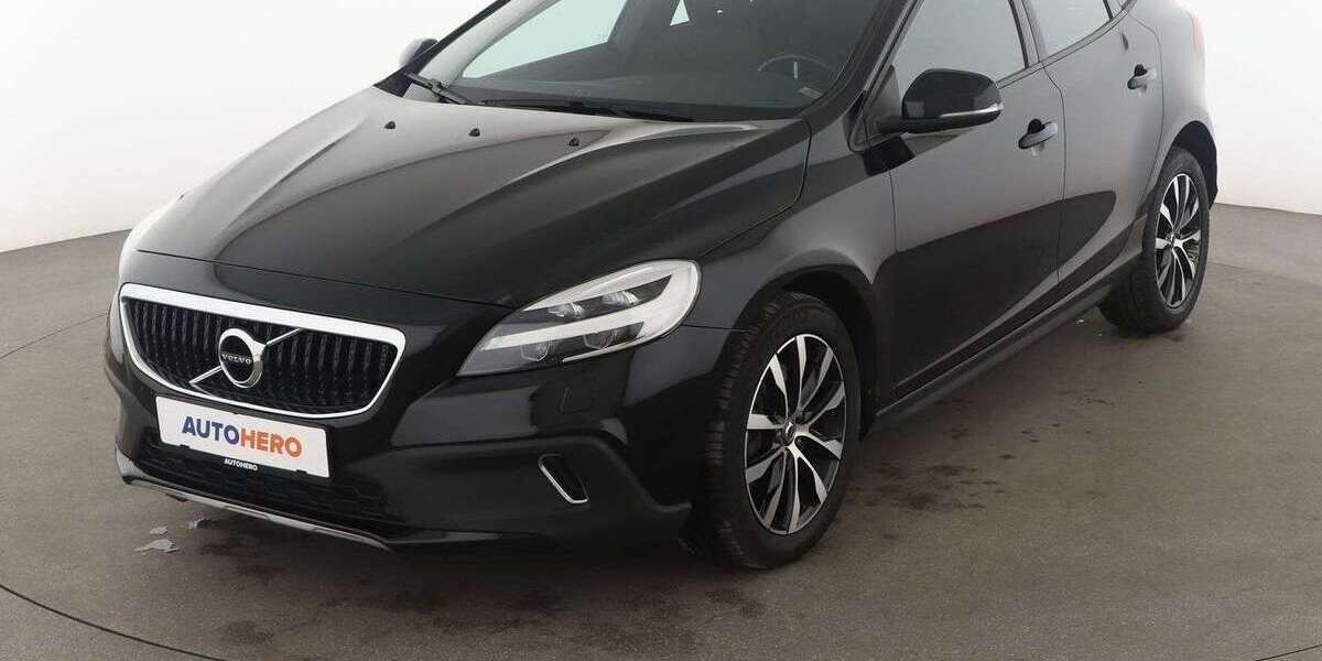 Volvo V40 Cross Country 95.230 km 14.780 &euro; Köln 50739