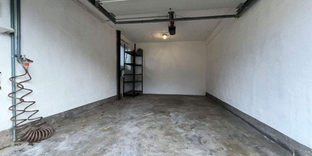 Etagenwohnung Düsseldorf Bilk - 2 Zimmer, 64 m&sup2;, 320.000&euro; | Angebot:25657435