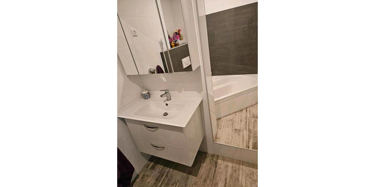 Hochparterre Dormagen - 4 Zimmer, 107 m&sup2;, 300.000&euro; | Angebot:26710916