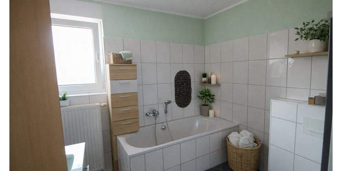 Doppelhaushälfte Solingen Solingen-Mitte - 5 Zimmer, 147 m&sup2;, 450.000&euro; | Angebot:25689680