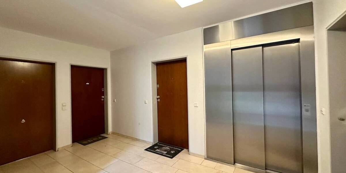 Etagenwohnung Köln Niehl - 2 Zimmer, 57 m&sup2;, 239.000&euro; | Angebot:26672408