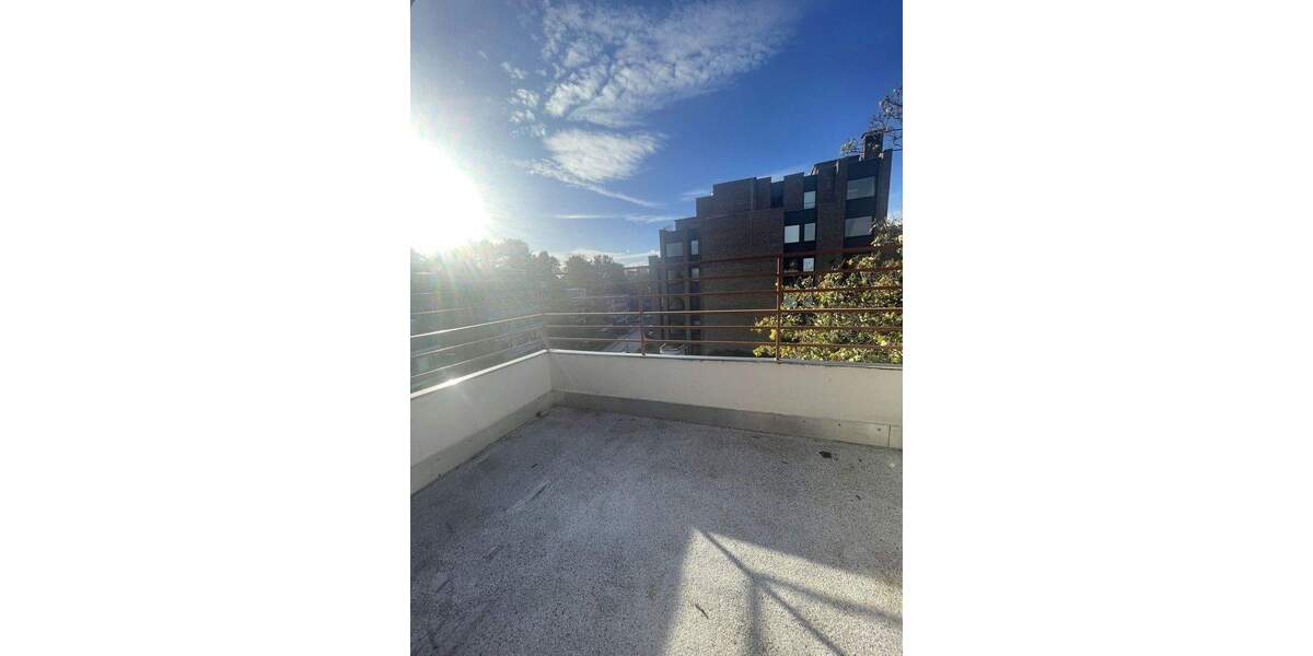 Etagenwohnung Düsseldorf Unterbach - 4 Zimmer, 99 m&sup2;, 2.400&euro; | Angebot:25659177