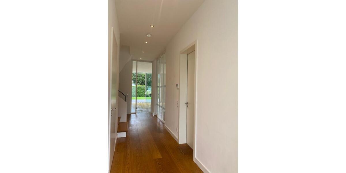 Doppelhaushälfte Düsseldorf Stadtbezirk 5 - 6 Zimmer, 220 m&sup2;, 5.900&euro; | Angebot:25867014