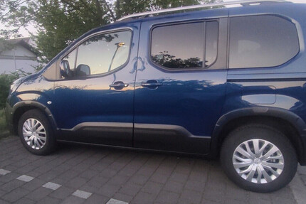 Peugeot Rifter L1 Active PureTech 110 81.000 km 15.900 &euro; Köln 50667