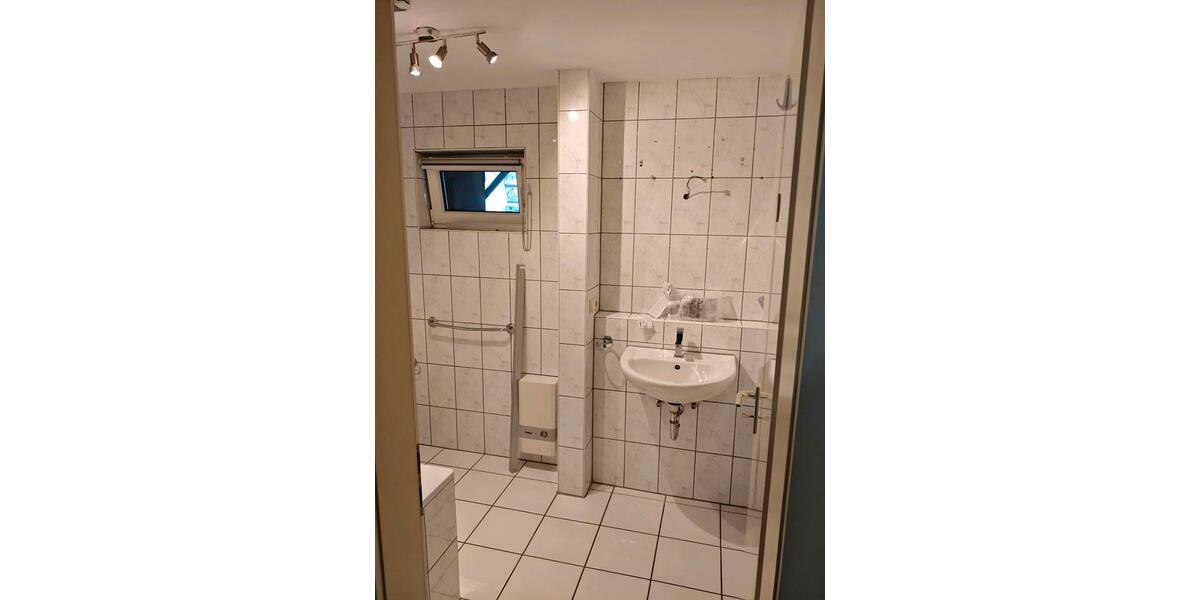Etagenwohnung Solingen Höhscheid - 1 Zimmer, 44 m&sup2;, 390&euro; | Angebot:26005062