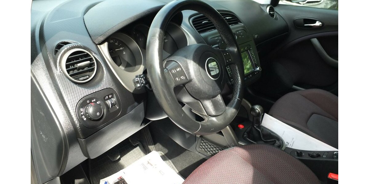 Seat Altea STYLE NAVI AHK KLIMAAUT PARKPILOT neuer Zahn 165.222 km 4.908 &euro; Köln 50858
