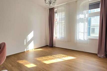 Haus Neuss Furth-Mitte - 8 Zimmer, 211 m&sup2;, 500.000&euro; | Angebot:26072190