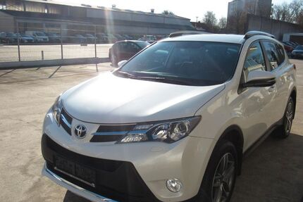 Toyota RAV 4 120.200 km 17.400 &euro; Leverkusen 51371