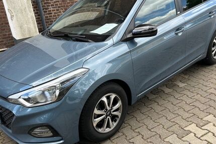 Hyundai i20 75.766 km 8.490 &euro; Köln 51069
