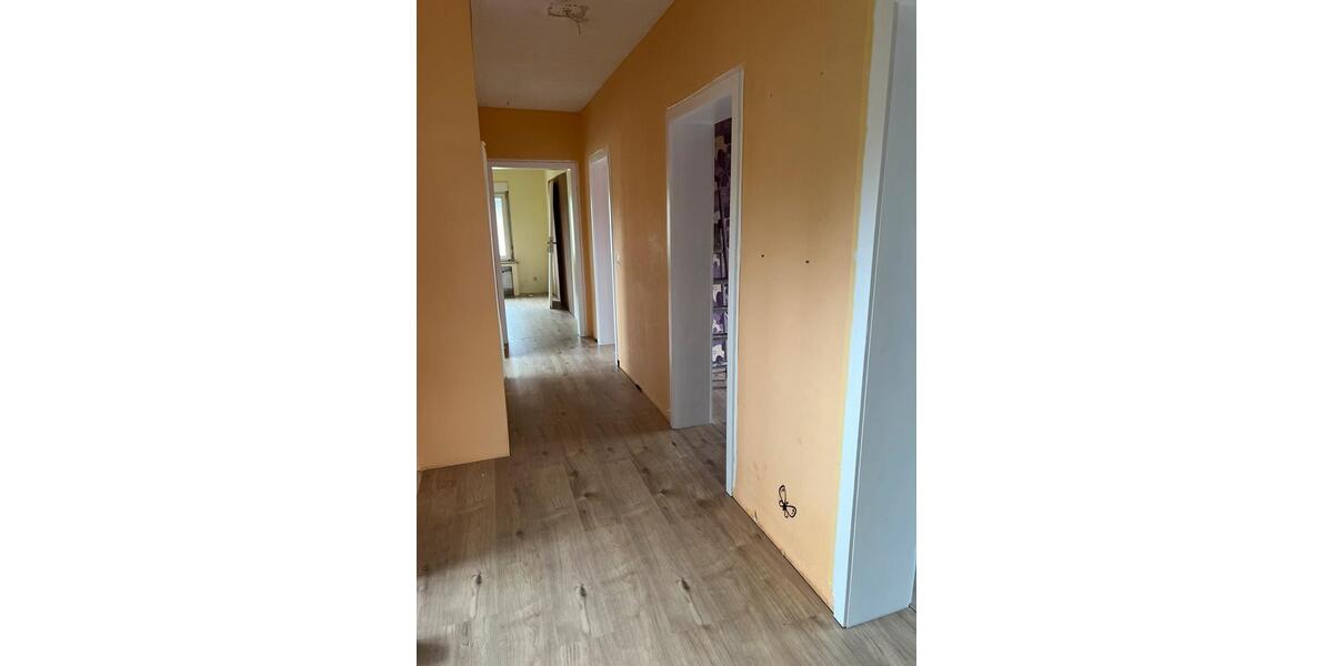 Etagenwohnung Solingen Höhscheid - 4 Zimmer, 90 m&sup2;, 1.000&euro; | Angebot:26461445