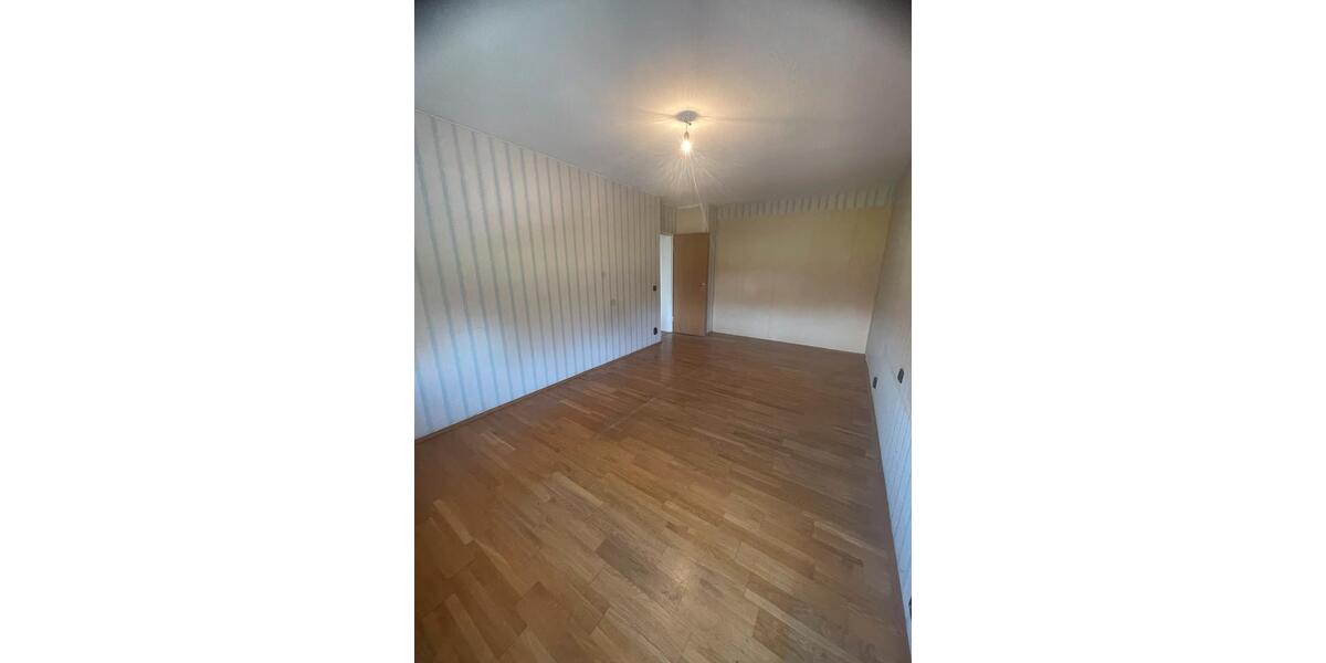 Hochparterre Düsseldorf Stadtbezirk 9 - 3.5 Zimmer, 77 m&sup2;, 220.000&euro; | Angebot:25933784