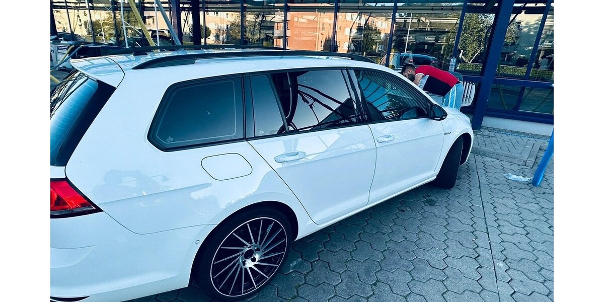 VW Golf R Variant 238.000 km 9.000 &euro; Köln 50667