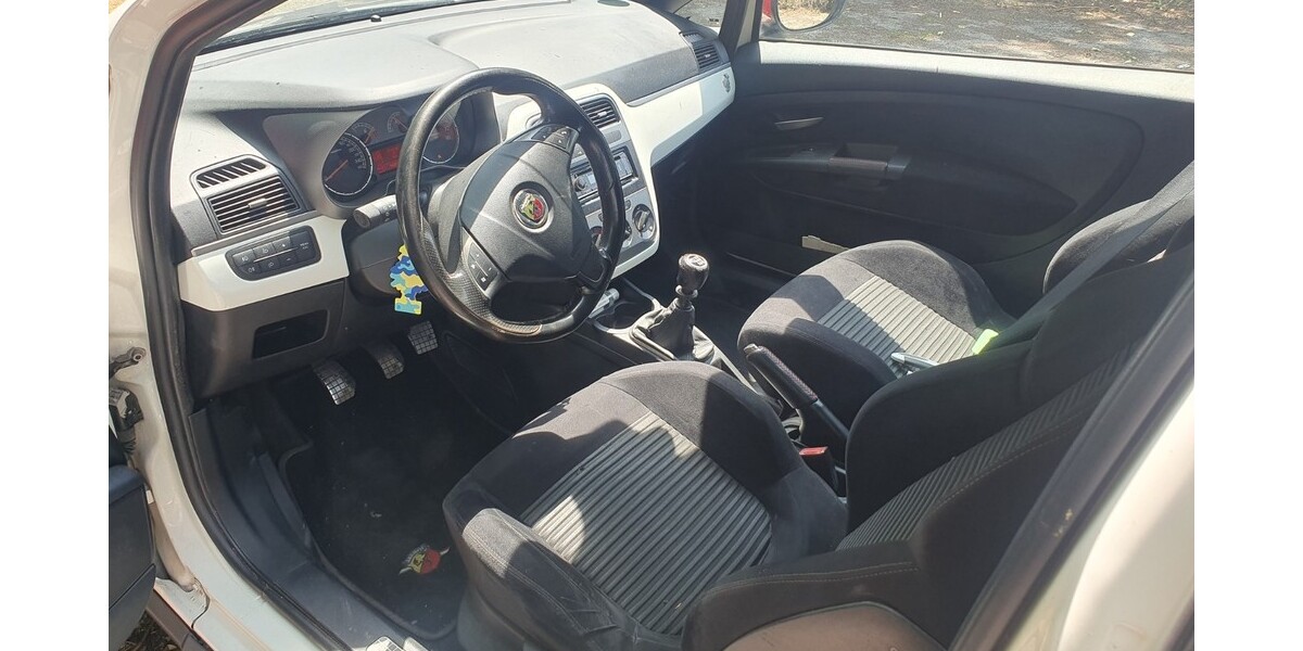 Fiat Grande Punto 149.000 km 6.900 &euro; Solingen 42651