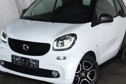 Smart ForTwo electric drive EQ PASSION KLIMAAUTOM SITZHE 35.255 km 10.804 &euro; Köln 50858