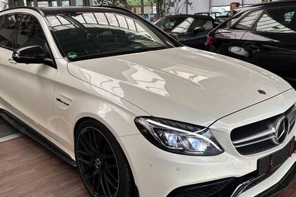 Mercedes-Benz C 63 AMG 48.012 km 51.900 &euro; Düsseldorf 40229