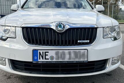 Skoda Superb 160.120 km 5.350 &euro; Grevenbroich 41516