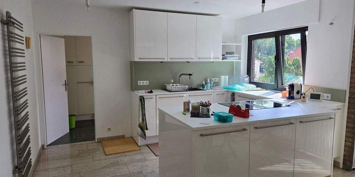 Einfamilienhaus Frechen Habbelrath - 8 Zimmer, 364 m&sup2;, 850.000&euro; | Angebot:25802450