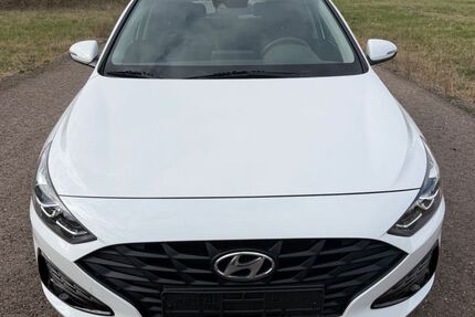 Hyundai i30 81.600 km 12.950 &euro; Köln/Poll 51105