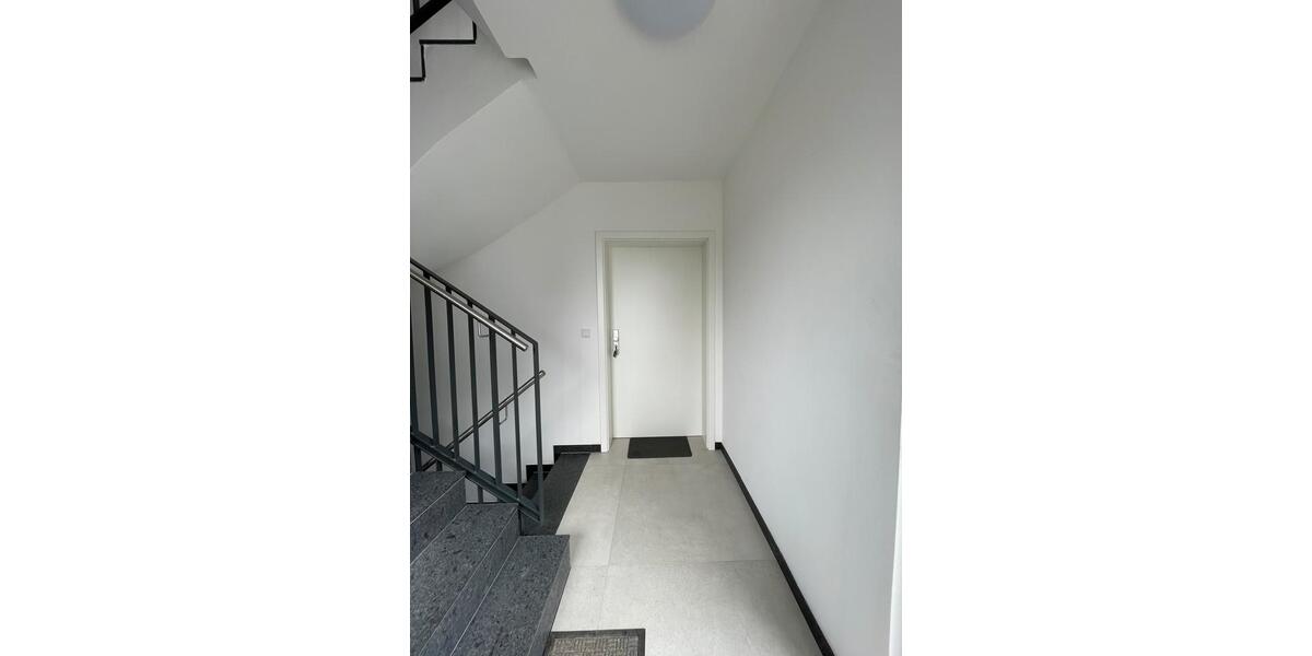 Erdgeschoßwohnung Bergisch Gladbach Alt-Frankenforst - 3 Zimmer, 80 m&sup2;, 1.500&euro; | Angebot:26022718