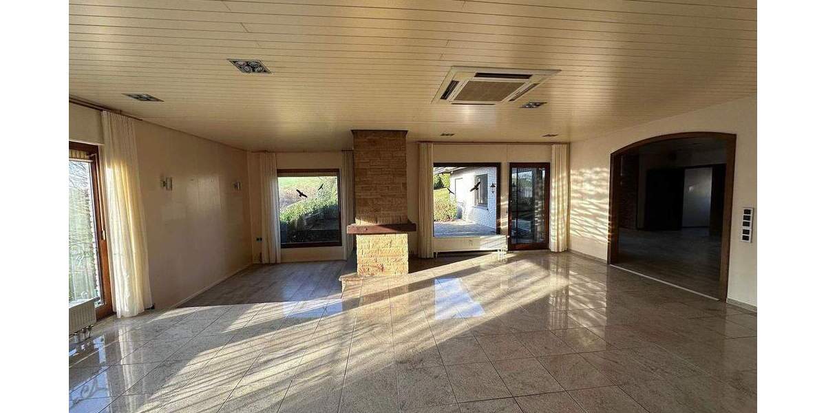 Bungalow Solingen Gräfrath - 6 Zimmer, 236 m&sup2;, 675.000&euro; | Angebot:25755949