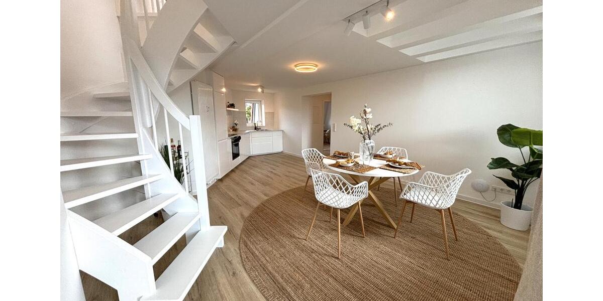 Dachgeschoßwohnung Köln Mülheim - 2.5 Zimmer, 54 m&sup2;, 317.000&euro; | Angebot:26999708