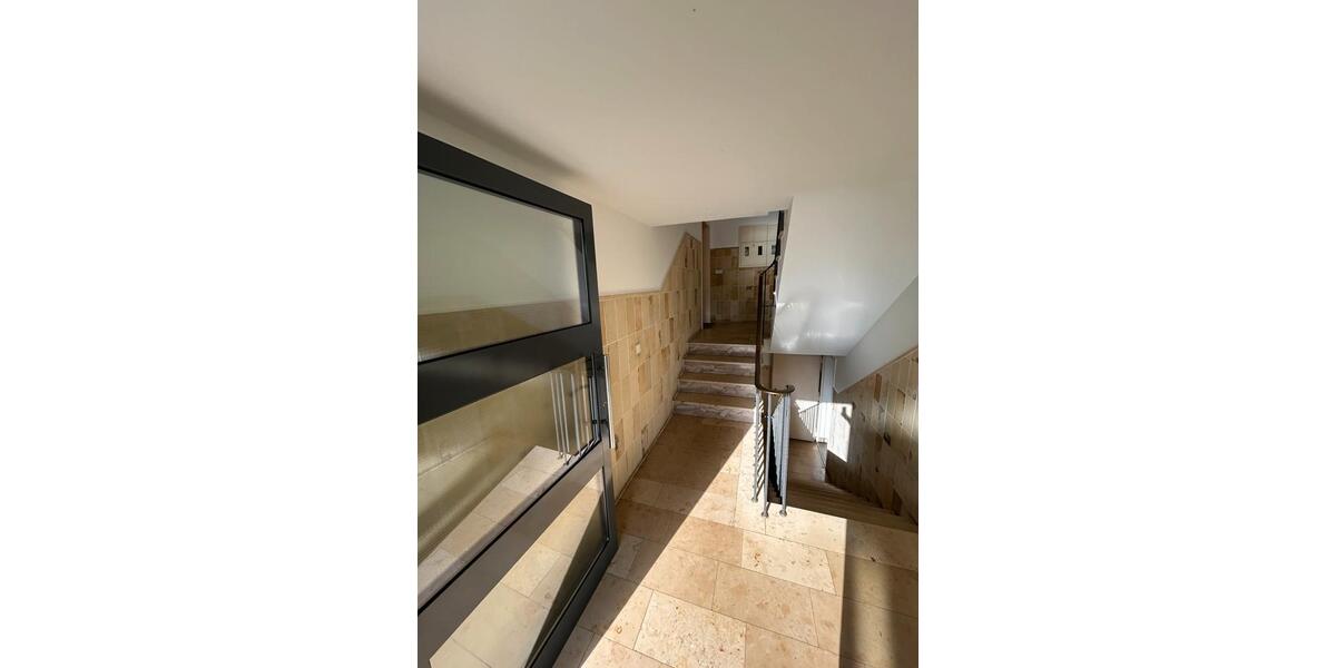 Dachgeschoßwohnung Leverkusen - 3 Zimmer, 76 m&sup2;, 300.000&euro; | Angebot:26703915