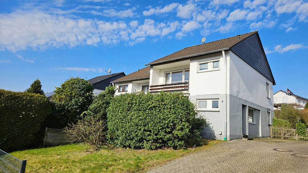 Doppelhaushälfte Odenthal / Blecher Blecher - 4 Zimmer, 111 m&sup2;, 335.000&euro; | Angebot:26017456