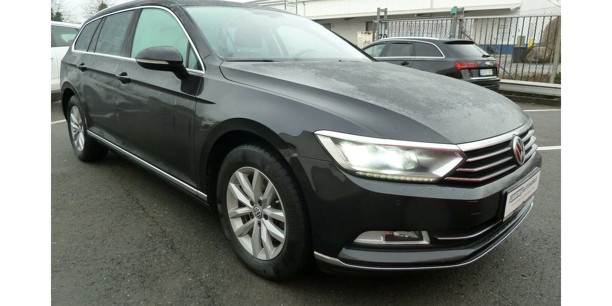 VW Passat 2.0 TDI Highline DSG STH Navi kl. Mängel 110.000 km 15.900 &euro; Ratingen 40885