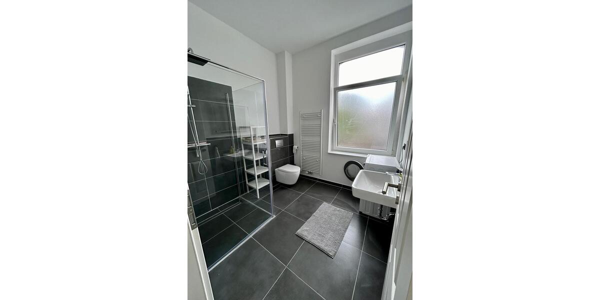 Etagenwohnung Düsseldorf Oberbilk - 3 Zimmer, 77 m&sup2;, 1.600&euro; | Angebot:25991564