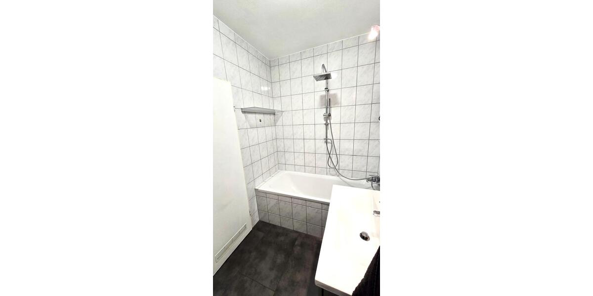 Etagenwohnung Hürth - 3 Zimmer, 90 m&sup2;, 1.850&euro; | Angebot:26698743