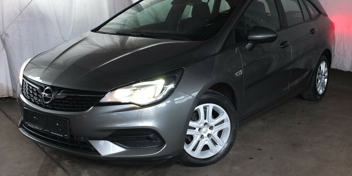 Opel Astra SPORTS TOURER NAVI KLIMA BLUETOOTH ALLWETTER 128.955 km 9.998 &euro; Köln 50858